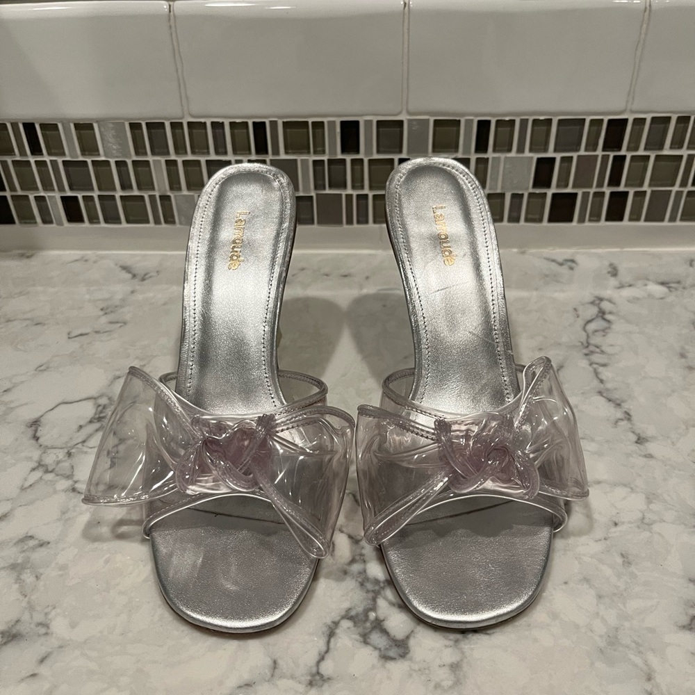 Larroude Silver Bow Slide Sandals women’s size 9 acrylic bow fun flirty fabulous
